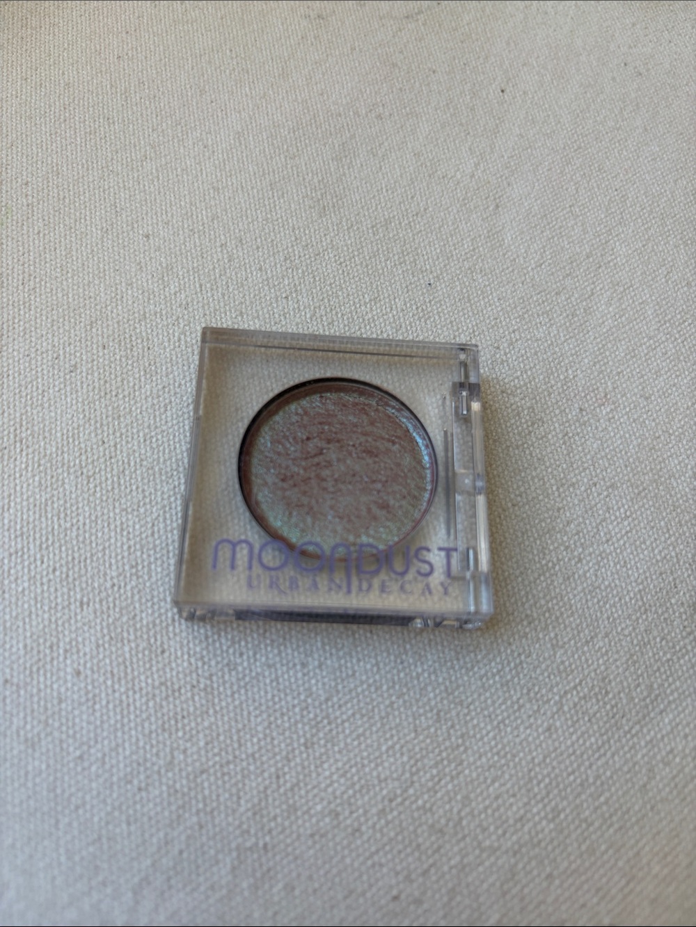 Urban Decay Moondust Glittery Eyeshadow in Solstice - Picture 6 of 7